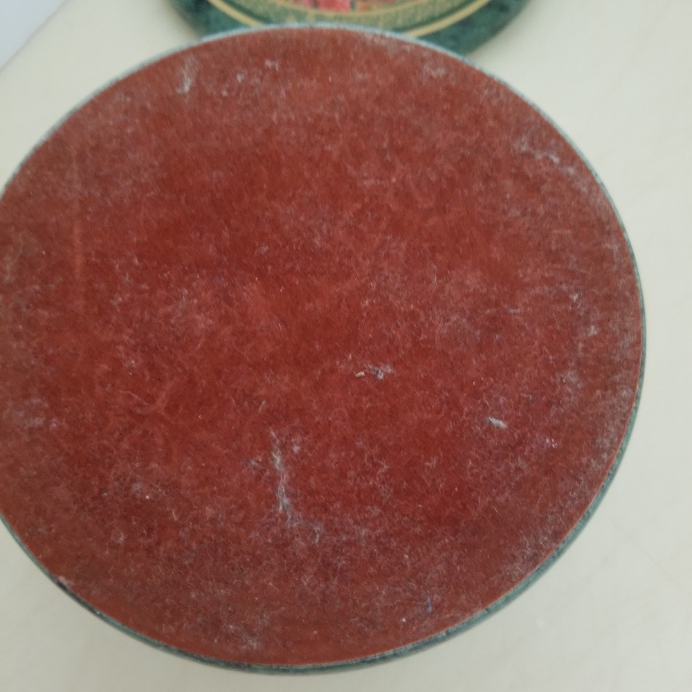 Decorative Round Marble Box with Portrait Design - Picture 3 of 4